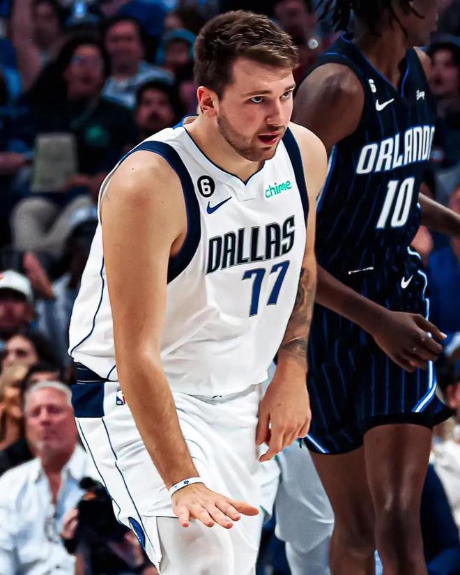 步伐迈向未 步伐迈向未