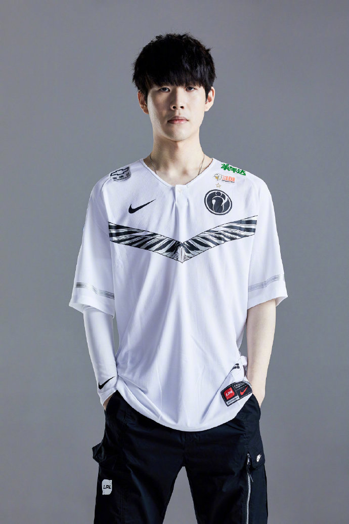 不仅因为强 不仅因为强