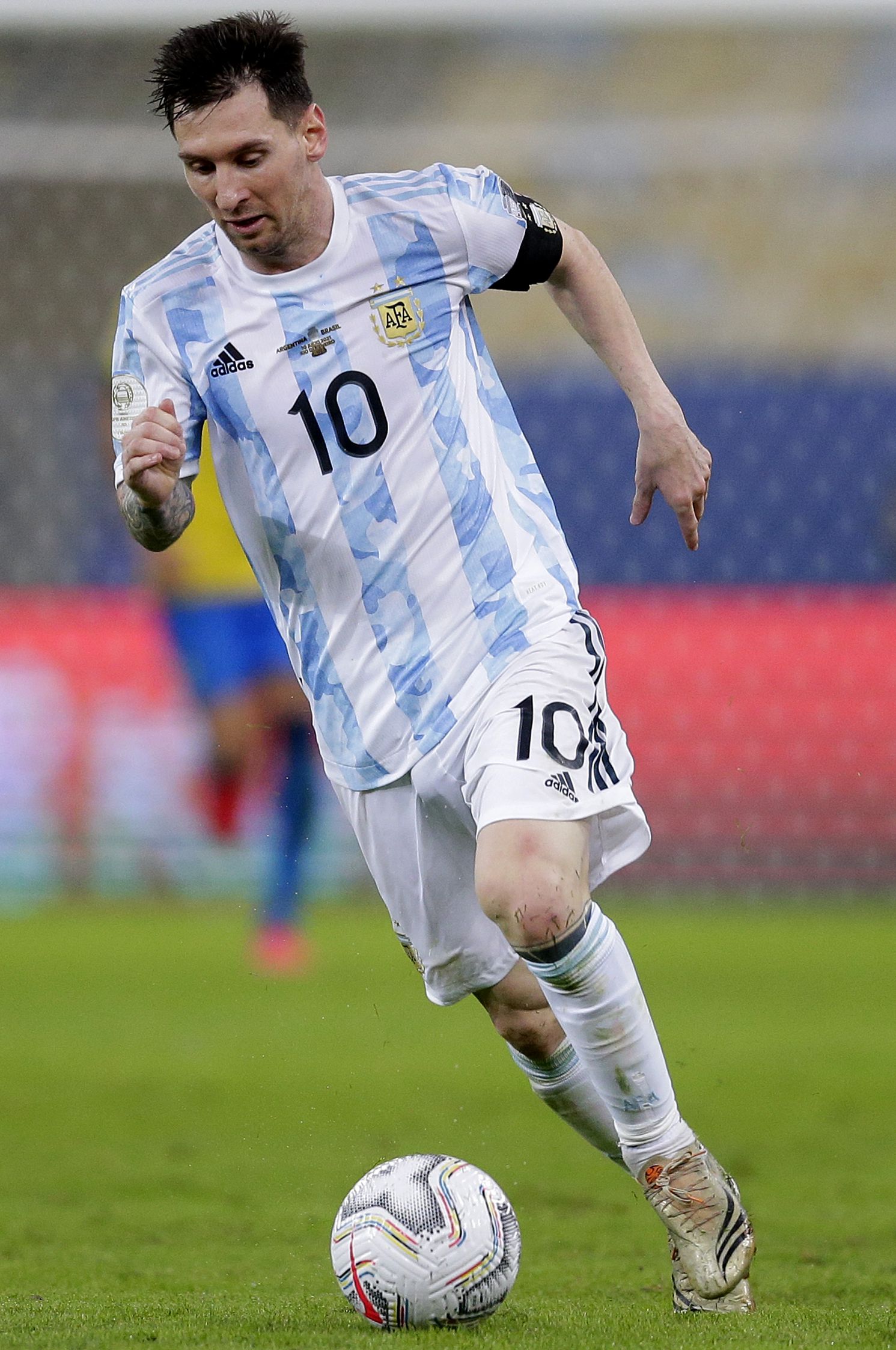 而巴塞罗那 而巴塞罗那