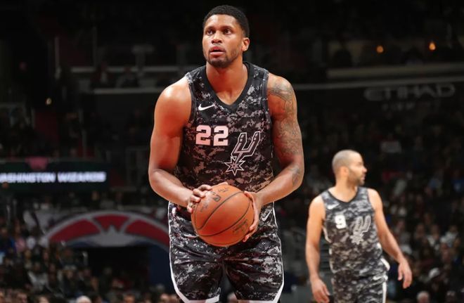 了亚泰新援 了亚泰新援